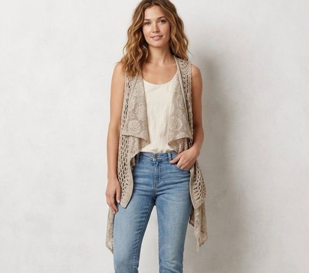 Easel Los Angeles Boho Crochet Lace Duster Vest Size S Grey Floral Open Front